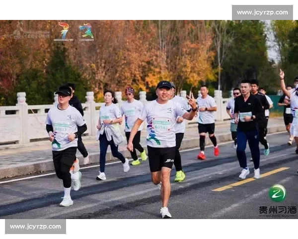 500 人湖畔开跑！2025 济南高新区彩虹湖健康跑燃动金秋